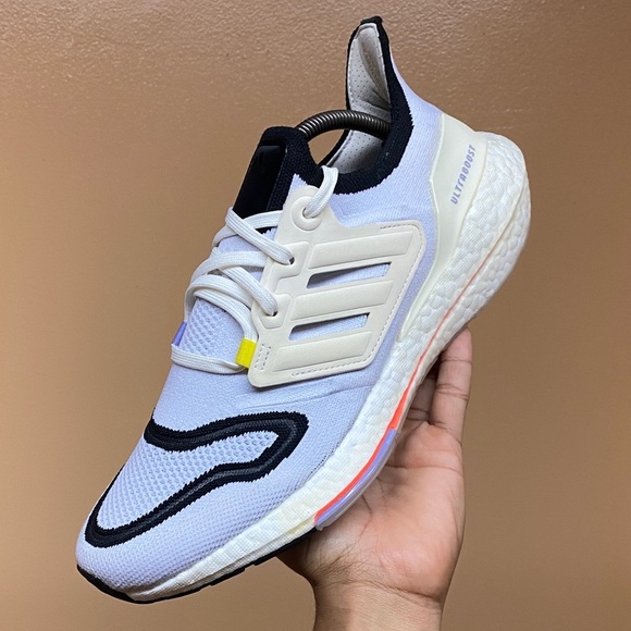 Adidas UltraBoost 22 “White Black Solar Red” Running Sneakers 11.5 Women 10 Men - Picture 10 of 16